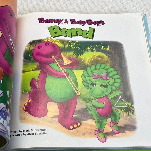 Barney's Storybook Treasury - Picture 9 of 12